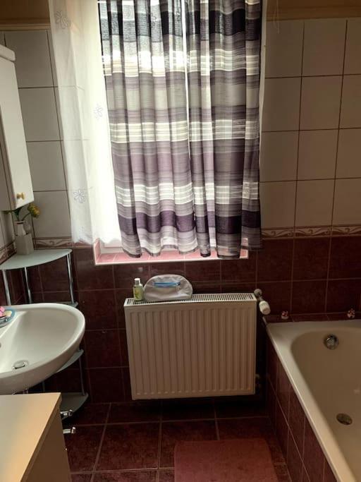 Laura Apartman Hajdúszoboszló Εξωτερικό φωτογραφία